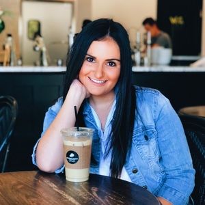 Meet your Posher, Lauren